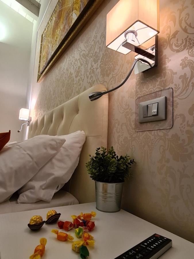 B&B Gardacharme Дезенцано-дель-Гарда Екстер'єр фото