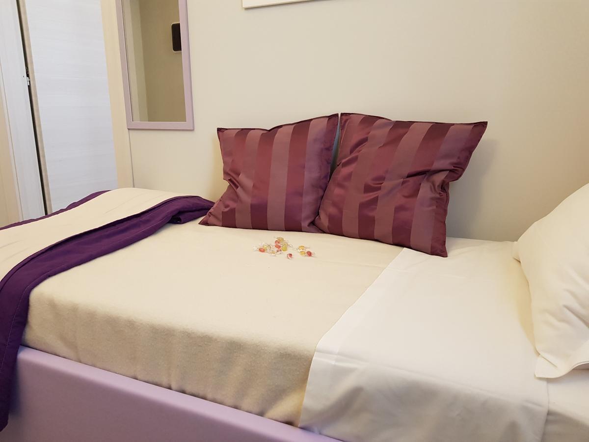 B&B Gardacharme Дезенцано-дель-Гарда Екстер'єр фото