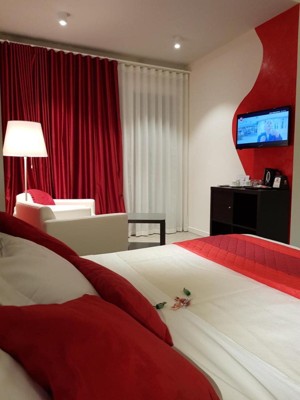 B&B Gardacharme Дезенцано-дель-Гарда Екстер'єр фото